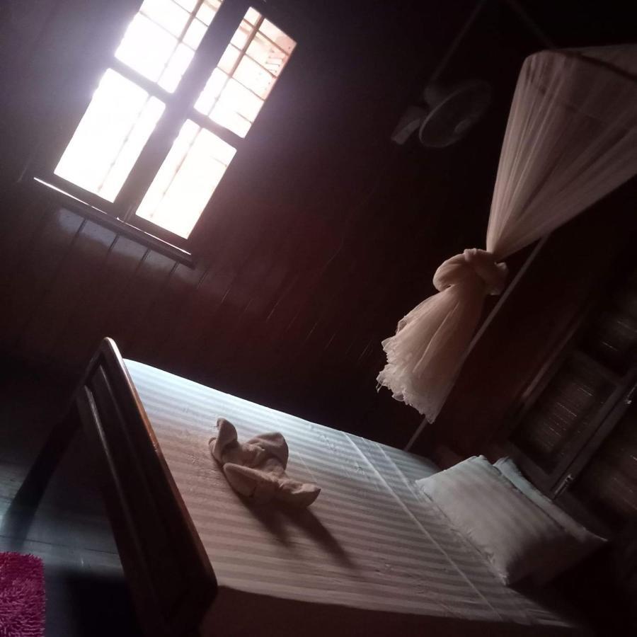 Nomad Guesthouse Kratie Dış mekan fotoğraf
