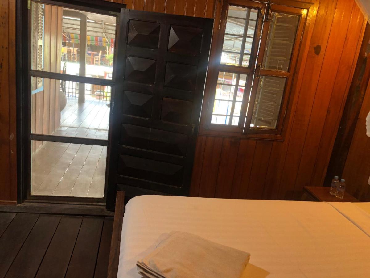 Nomad Guesthouse Kratie Dış mekan fotoğraf