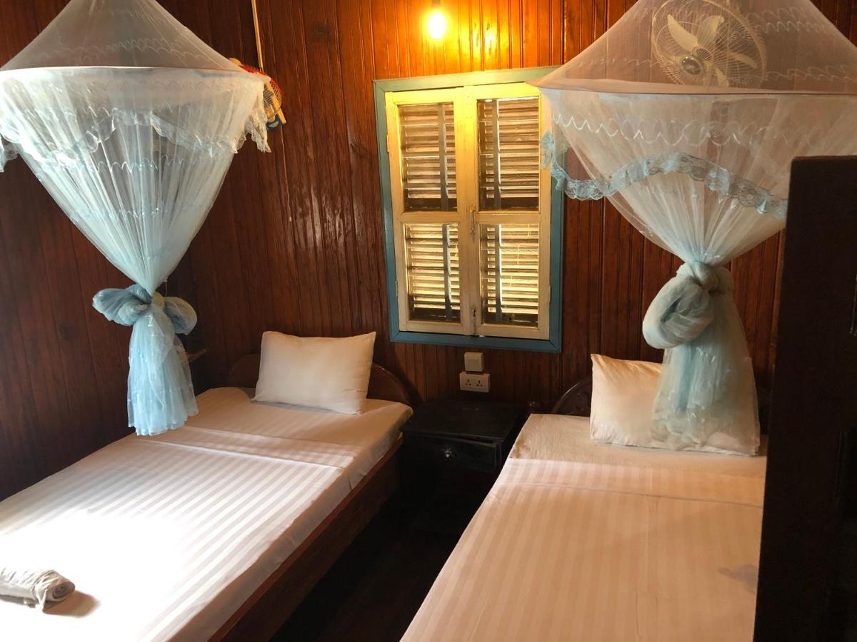 Nomad Guesthouse Kratie Dış mekan fotoğraf