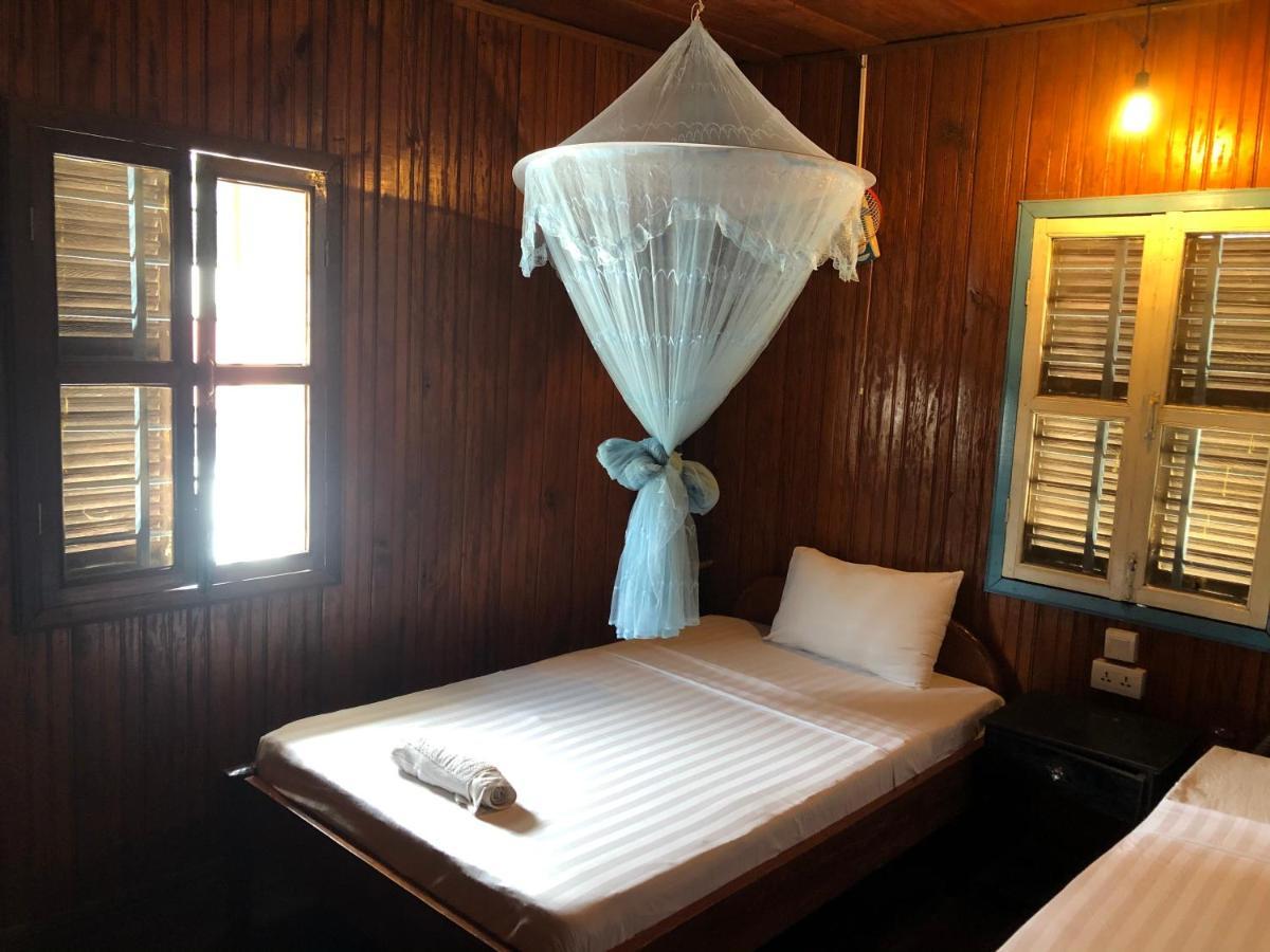 Nomad Guesthouse Kratie Dış mekan fotoğraf
