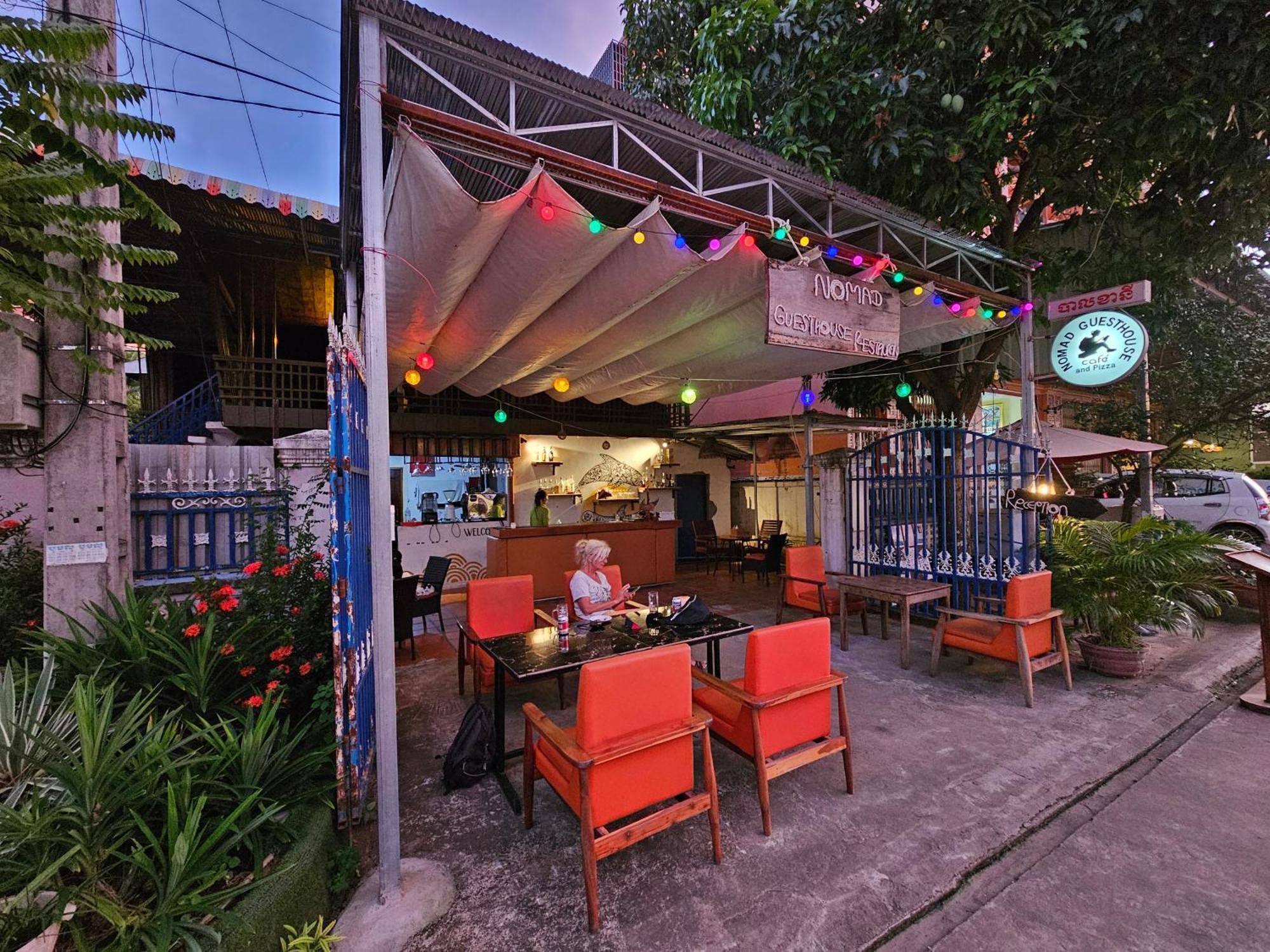 Nomad Guesthouse Kratie Dış mekan fotoğraf